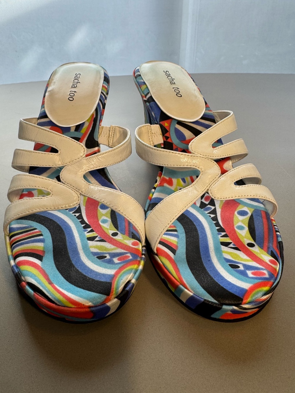 Sacha Too Wedge  size 8 Leather Psychedelic Print